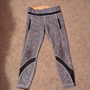 Women’s Lululemon animal print ankle length